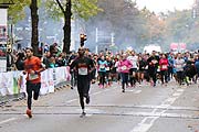 Start Halbmarathon 2017, 13.45 h (©Foto: Martin Schmitz)